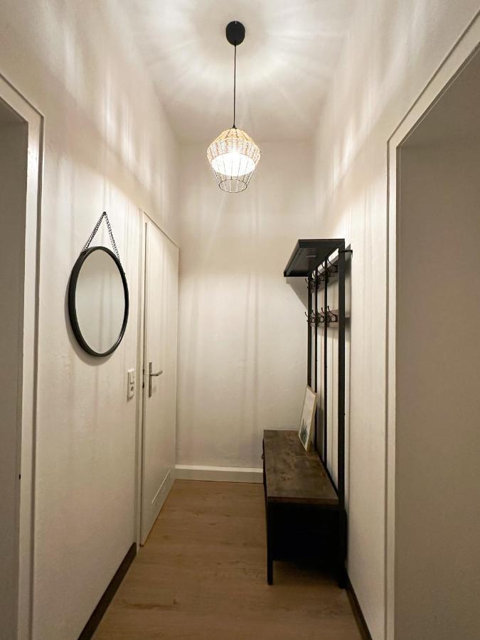 Igo Apartment 2 Schlafenzimmer Mit Waschmaschine Trockner Haustier Rheinufer 5Min Netflix Disney Plus 17-6 Duisburg Bagian luar foto